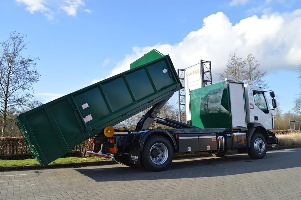 Container 8 Kuub Containersystemen op vrachtwagens › Jan Noyens - Kasterlee