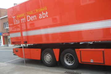 Verkoopswagen met hydraulisch afzetsyteem in Westerlo