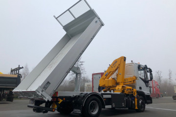 Laadkraan Copma 70.2 met kipper op IVECO in Begijnendijk 