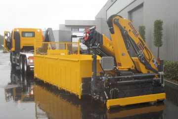 Laadkraan Copma 210.4 op container in Beerse