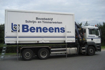 Hydraulische laadkast met oprolzeilen in Olen