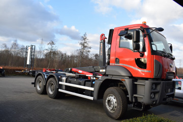 Containersysteem Busi Group 20 ton op FORD in Geel