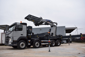 Oplevering laadkraan COPMA 2088.9 op VOLVO in Olen 