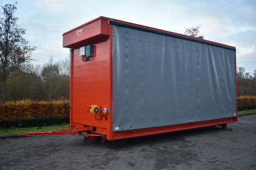 Aanhangwagen met schuifzeilopbouw voor intern transport in Hoogstraten