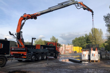 Laadkraan Copma 530.5J4 met open laadbak en zijborden op DAF in Turnhout