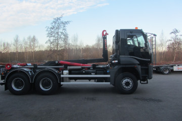 Containersysteem Busi Group 20 ton op FORD in Geel