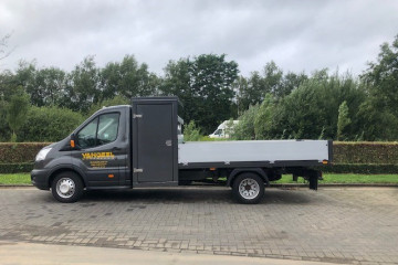 Open laadbak met alu zijborden op FORD in Turnhout