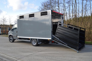 Veelaadkast NOYENS met enkele laadvloer op Iveco in Molenbeek-Wersbeek