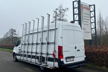 Extern glasrek op Mercedes in Beerse