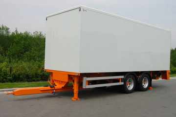 Middenassige aanhangwagen voor transport van eieren in Poederlee