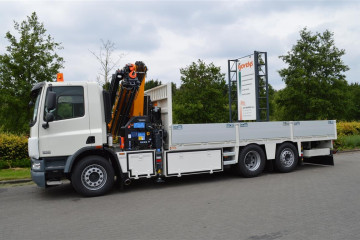 Laadkraan Copma 240.4J2 met open laadbak en zijborden op DAF in Hoogstraten