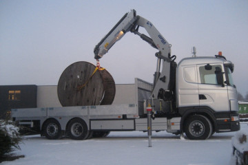 Laadkraan Copma 360.4 met open laadbak op Scania in Averbode