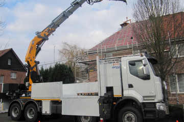 Laadkraan Copma 870.8J6 met open laadbak en zijborden op Renault in Heusden-Zolder