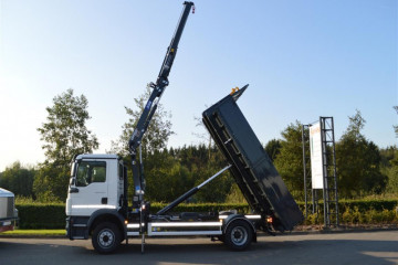 Laadkraan Copma 65B.1 met containersysteem 10T Busi Group op MAN in Oud-Turnhout