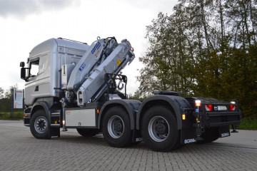 Laadkraan Copma 510.5 op Scania trekker in Averbode