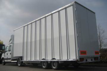 BE-trailer voor interieurbouwer op maat met magazijn in Olen