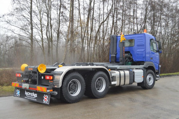 Containersysteem Busi Group 20 ton op VOLVO in Herenthout