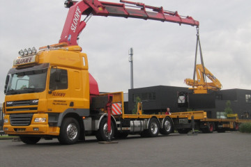 Laadkraan Copma 990.6 met open laadplateau op DAF in Zwijndrecht