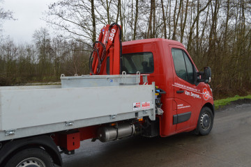 Laadkraan Ferrari F350A3 op Renault in Olen