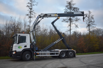 Laadkraan Copma 168.3 met containersysteem 20T Busi Group op SCANIA in Herselt