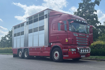 IRMA veelaadkast met 2 laadvloeren op Scania in Paal-Beringen