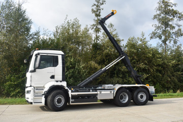 Containersysteem Busi Group 20 ton op MAN in Geel