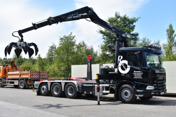 Laadkraan Marchesi type M21Z 02.92 en 25T containersysteem op DAF in Westerlo