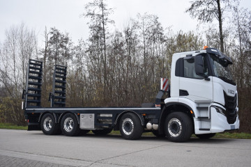 Open Laadplateau Laadrampen Sonderingen Transport Iveco Hoeilaart