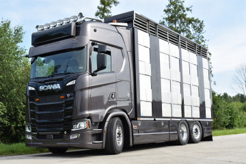 Veelaadkast IRMA met 2 laadvloeren op SCANIA in Eck en Wiel