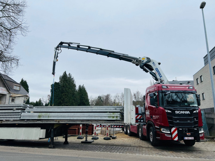 332122036 953556929162094 8835355880410802349 N