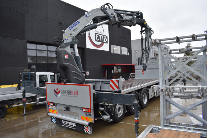 Copma Laadkraan Etib Betonbouw Volvo Laadbak Carrosseriebouw Olen (11) 2
