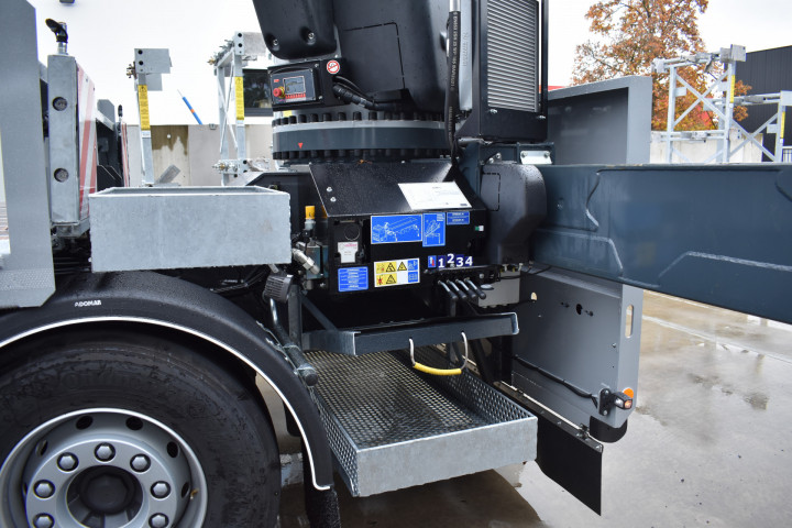 Copma Laadkraan Etib Betonbouw Volvo Laadbak Carrosseriebouw Olen (16)