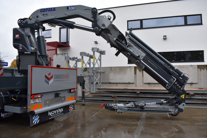 Copma Laadkraan Etib Betonbouw Volvo Laadbak Carrosseriebouw Olen (18)