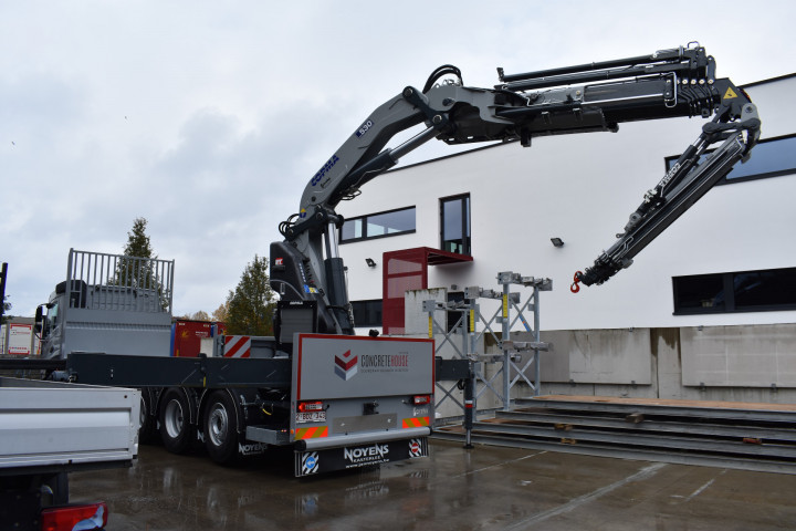 Copma Laadkraan Etib Betonbouw Volvo Laadbak Carrosseriebouw Olen (19)