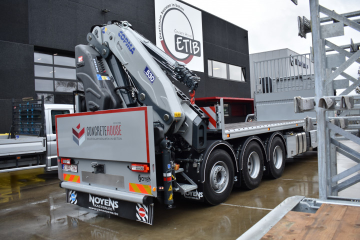 Copma Laadkraan Etib Betonbouw Volvo Laadbak Carrosseriebouw Olen (21)