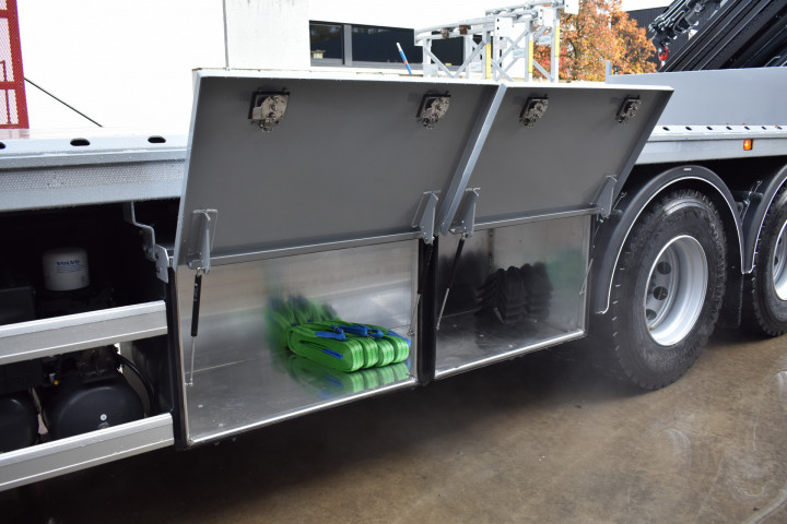 Copma Laadkraan Etib Betonbouw Volvo Laadbak Carrosseriebouw Olen (6)