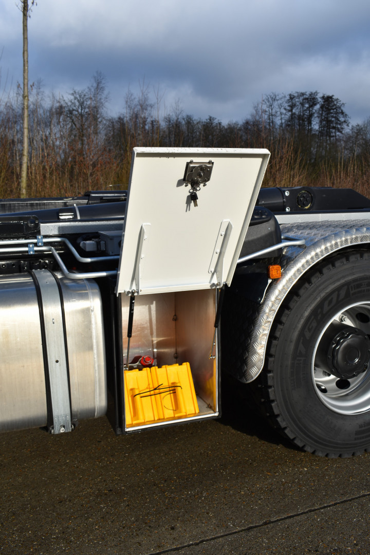 Copma Laadkraan Autolaadkraan Busi Group Containersysteem Haaksysteem Man Vrachtwagen Uitschuifbare Bumper Lille (4)