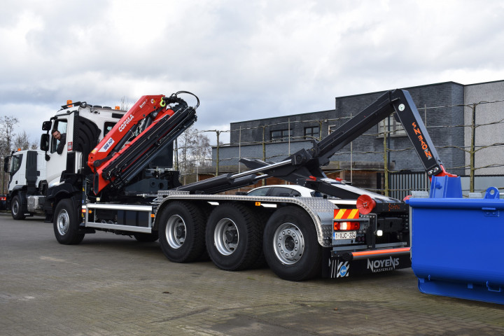 Copma Laadkraan Bouwwerken Nelis Grobbendonk Renault Containerhaak Containersysteem Busi Group Vrachtwagenopbouw (4)