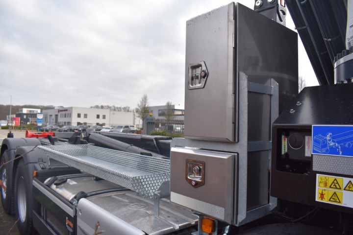 Copma Laadkraan Busi Group Containerhaak Man Renotec Opbouw Vrachtwagen Geel (1)