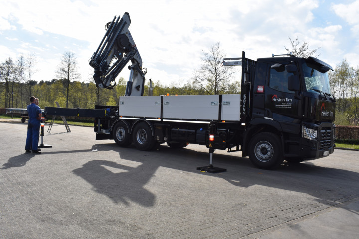 Copma Laadkraan Renault Vrachtwagen Dakdekkerskraan Dakwerkerskraan Tielen (5)