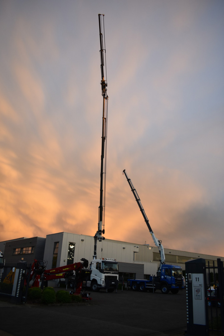 Dakwerkerskraan Copma Tectum Genk Volvo Vrachtwagenkraan (5)