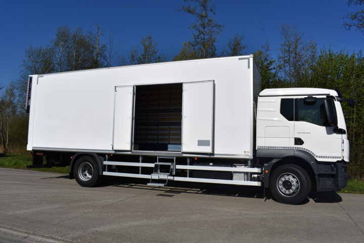 Gesloten Laadkast Man Laadbrug Dhollandia Oprijramp Machinetransport Bpkwadraat (2)