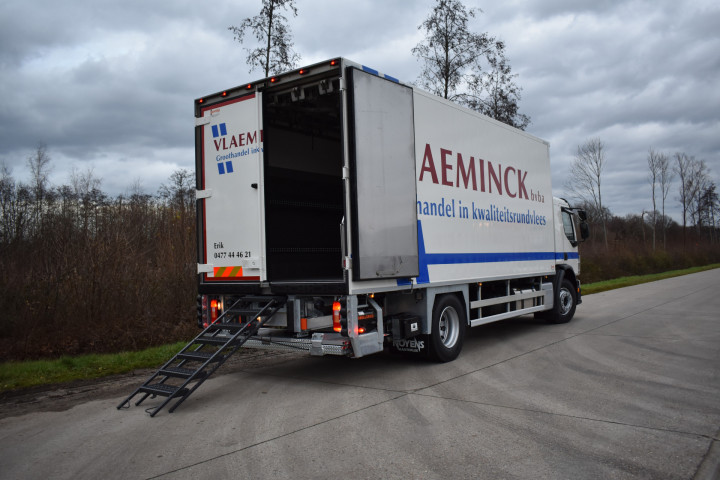 Geisoleerde Laadkast Hangend Vlees Gekoeld Transport Frigolaadkast Volvo (2)