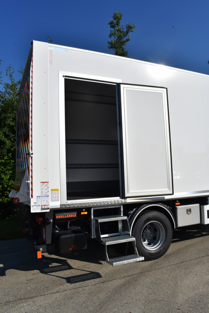 Gemeente Hulshout Daf Gesloten Laadkast Dhollandia Laadbrug (1)