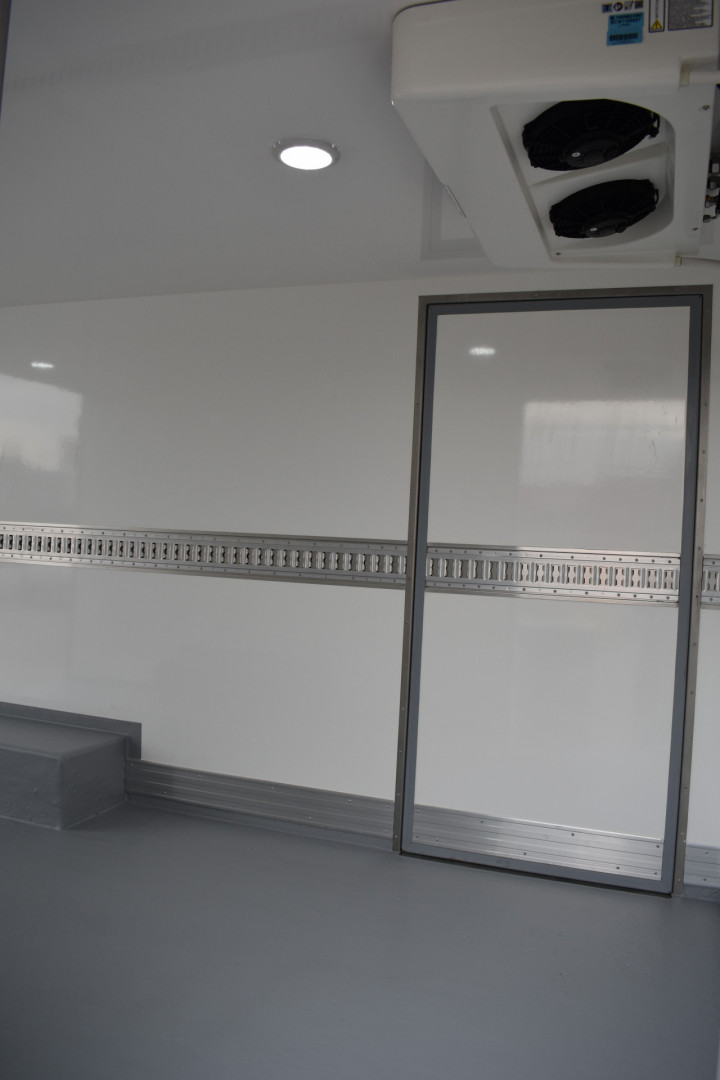 Gesloten Geisoleerde Laadbak Thermoking Renault Lille (1)