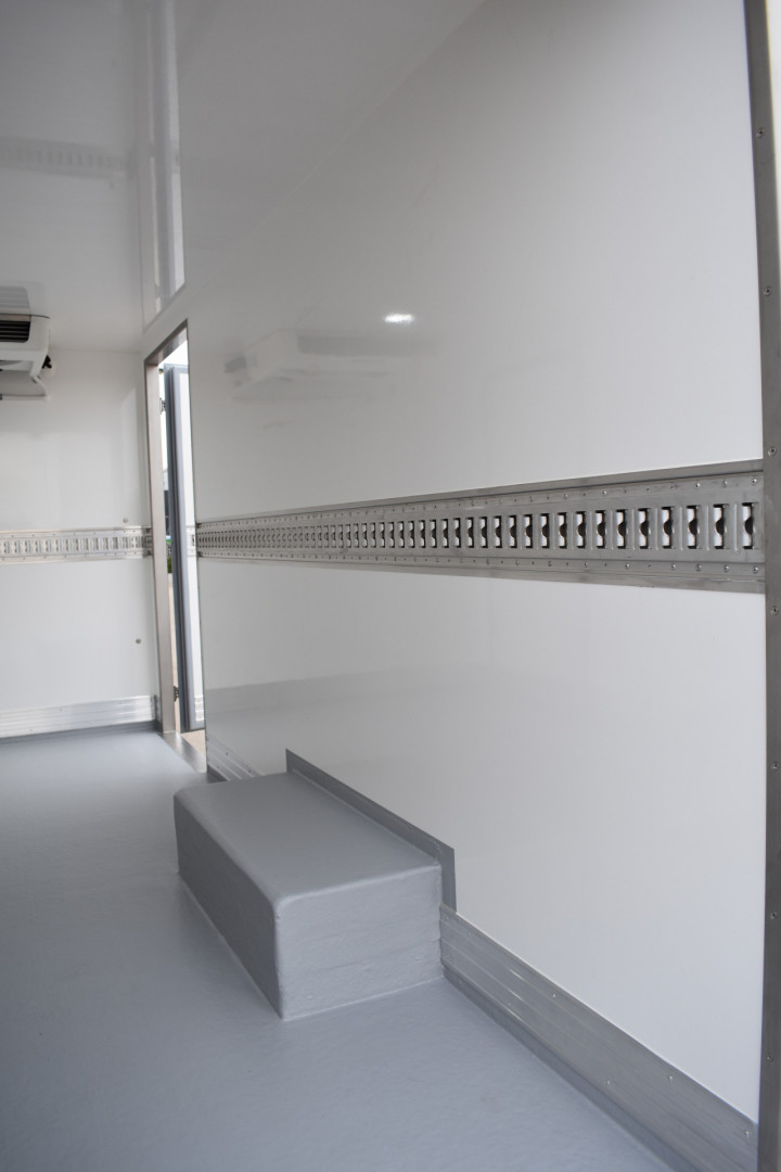 Gesloten Geisoleerde Laadbak Thermoking Renault Lille (3)