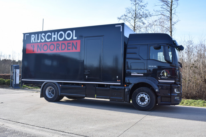 Gesloten Laadkast Rijschool Man Carrosseriebouw (1)