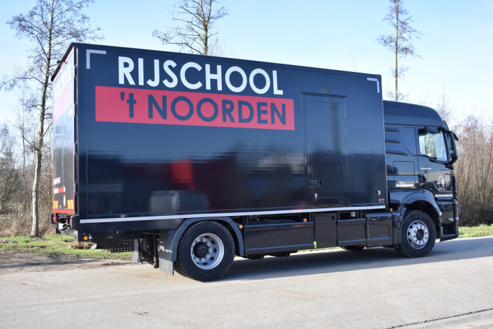 Gesloten Laadkast Rijschool Man Carrosseriebouw (2)