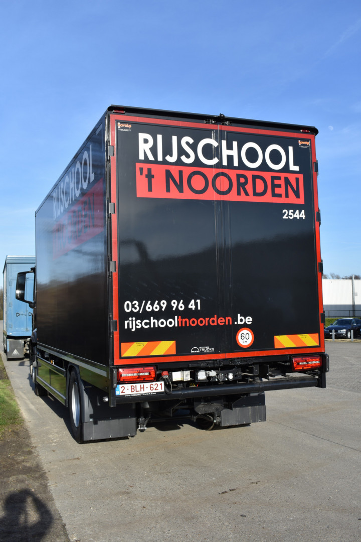 Gesloten Laadkast Rijschool Man Carrosseriebouw (5)