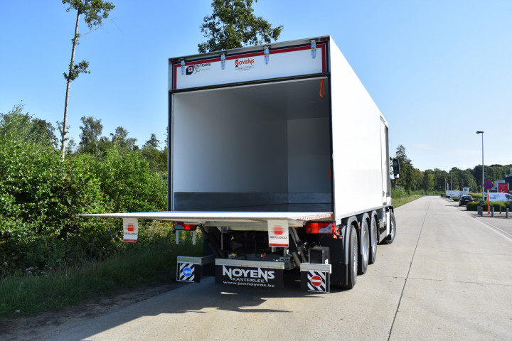 Gesloten Laadkast Zelfdragend Unitrans Apk Belgie Laadbrug Dhollandia (2)